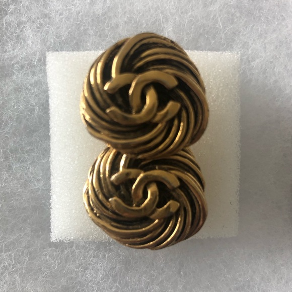 Chanel Cufflinks - Picture 2 of 4